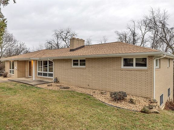 2nd image of 15 Pleasant Dr