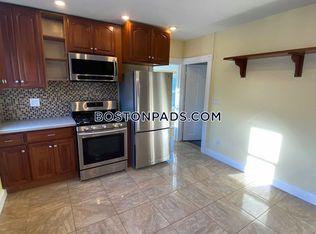 28 Fordham St #2, Arlington, MA 02474