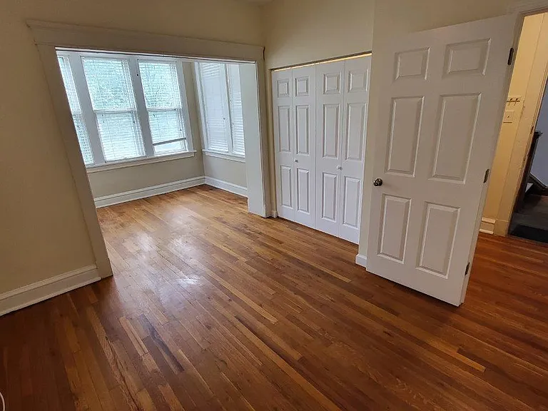 Front bed