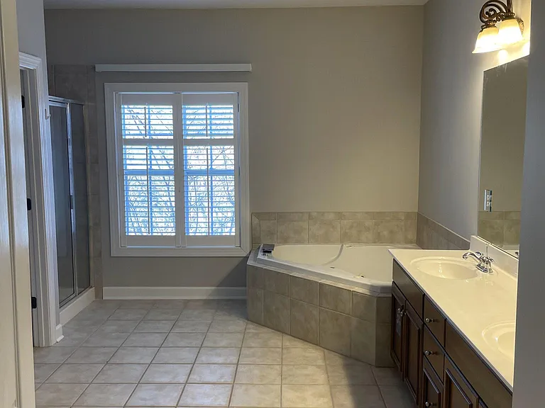 414 Deer Brush Ln — Photo 11