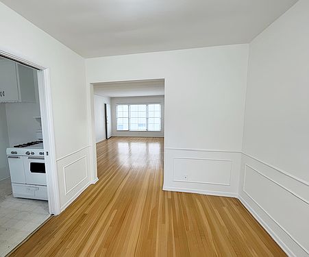 4th image of 847 Euclid St APT E