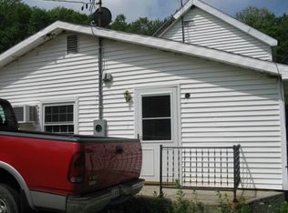 49 Mason Dixon Rd, Gibbon Glade, PA 15440