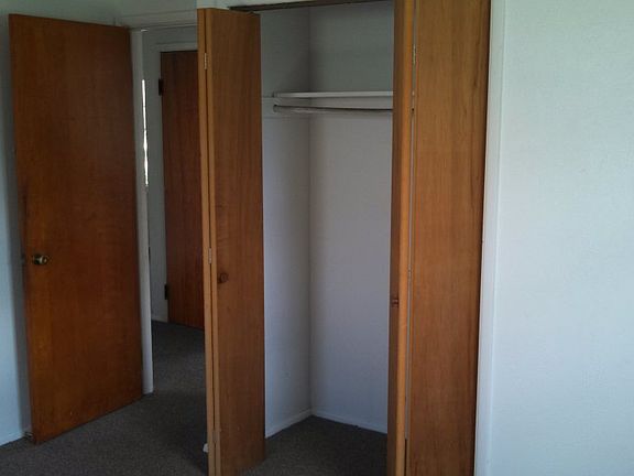 5th image of 707 Adams St