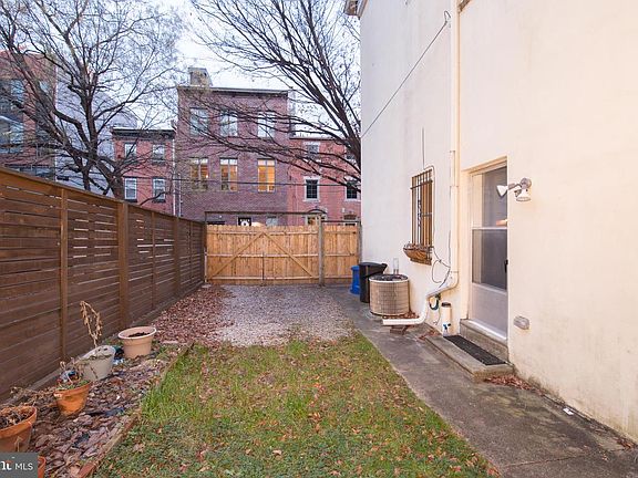 4th image of 956 N Lawrence St