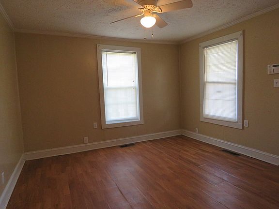 3rd image of 217 Wagoner St