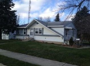 208 E Walnut St, Argos, IN 46501