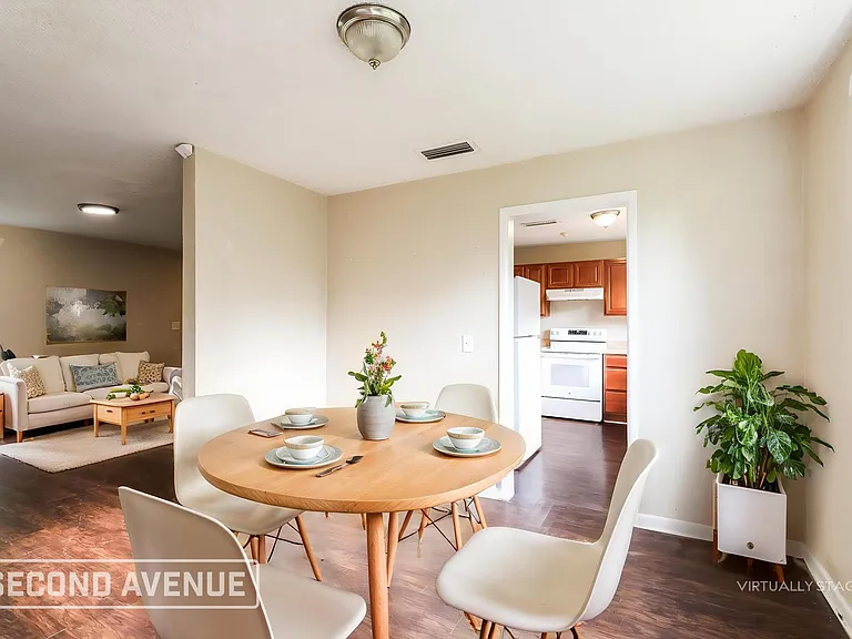 1320 Bretta St — Photo 6
