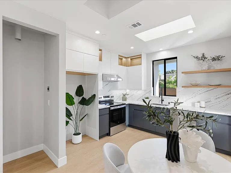 453 Arleta Ave #A — Photo 8