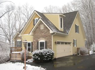 256 Woodland Dr, Waynesville, NC 28786
