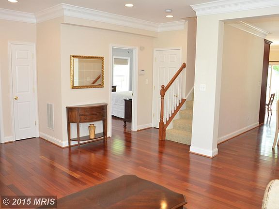 Foyer entryway