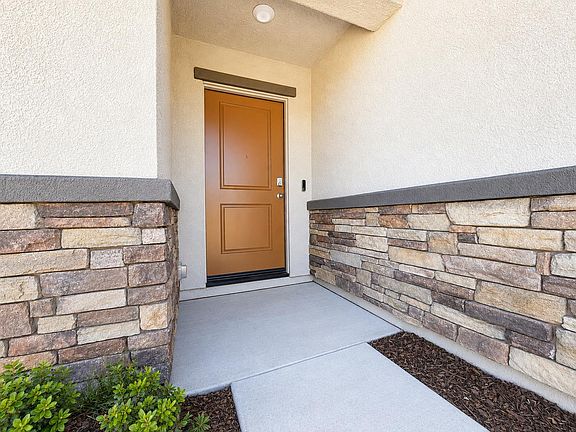 5th image of 1254 Strawberry Dr