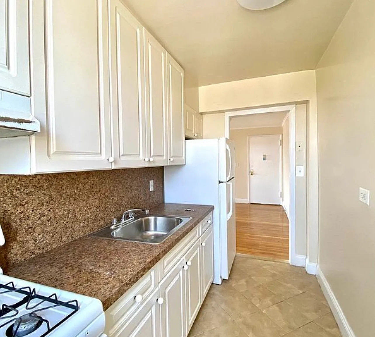 1 bed, 850 sqft, $2,250 — Photo 2