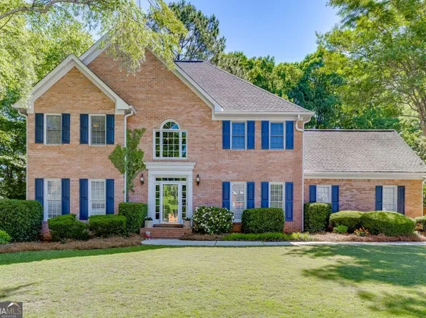 1484 Bellflower Ct SW, Lilburn, GA 30047