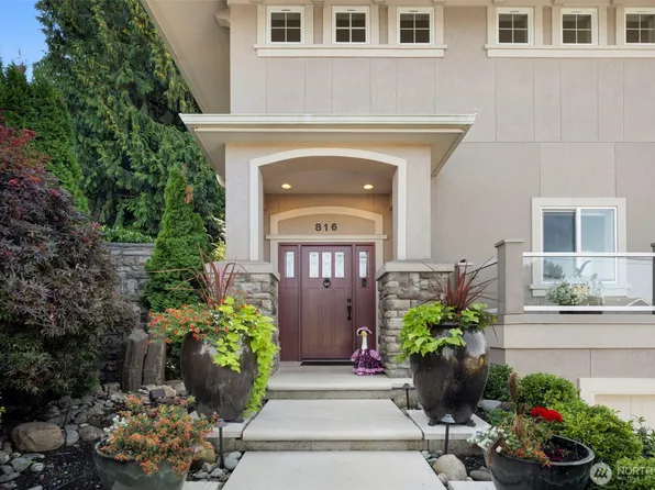 816 Walnut Street, Edmonds, WA 98020
