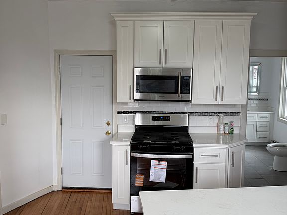 3rd image of 46 Gesler St #3