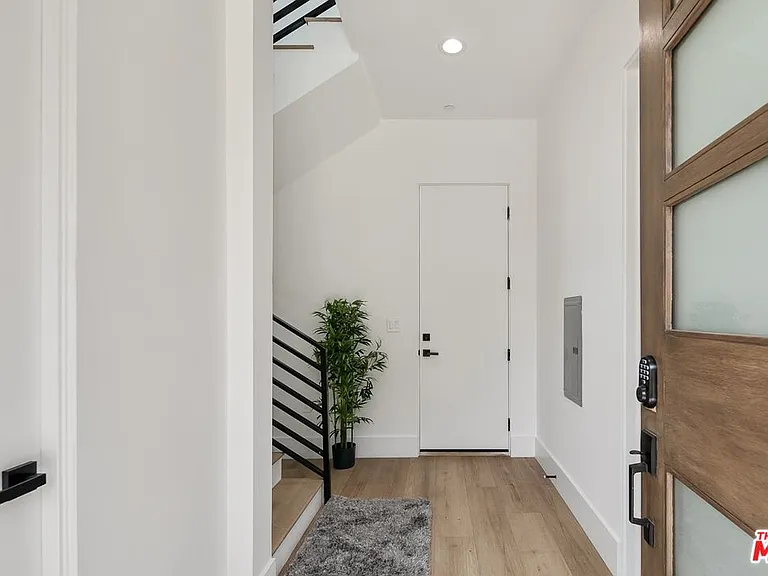 1236 N Spaulding Ave #1 — Photo 7