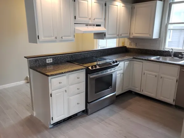 1 Turner St #2, Salem, MA 01970