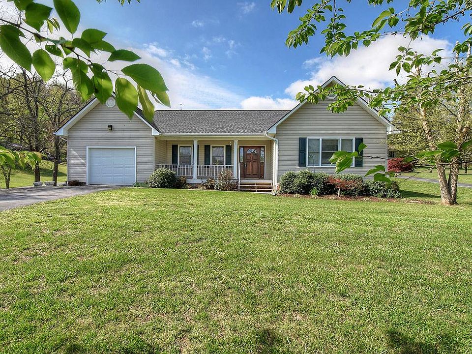 1st image of 938 Diane Ave
