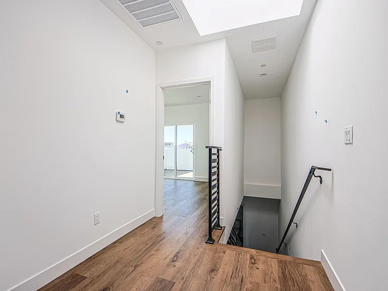 6421 Troost Ave — Photo 17