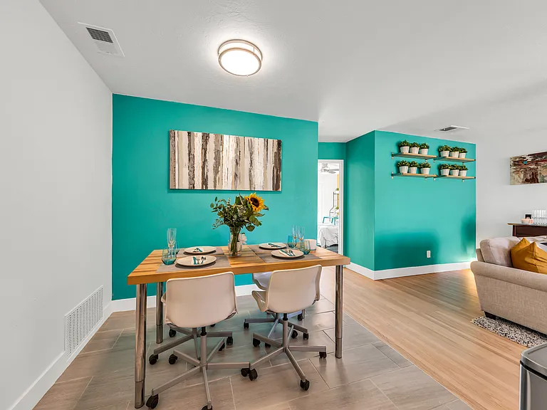 2026 Regis Dr — Photo 16