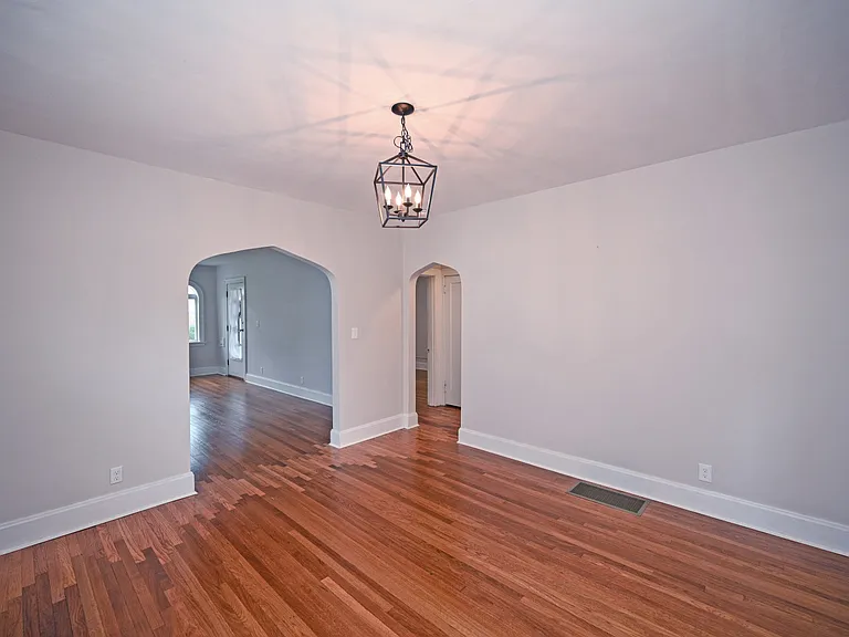 4956 Oaklawn Dr — Photo 7