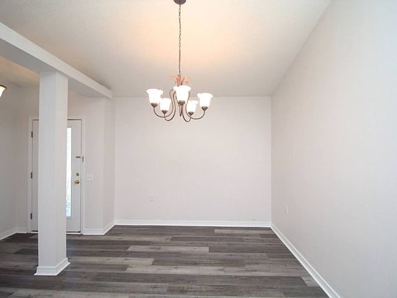 4th image of 2029 Shadow Lake Dr