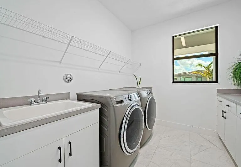 8599 Tower Bridge Ct — Photo 23