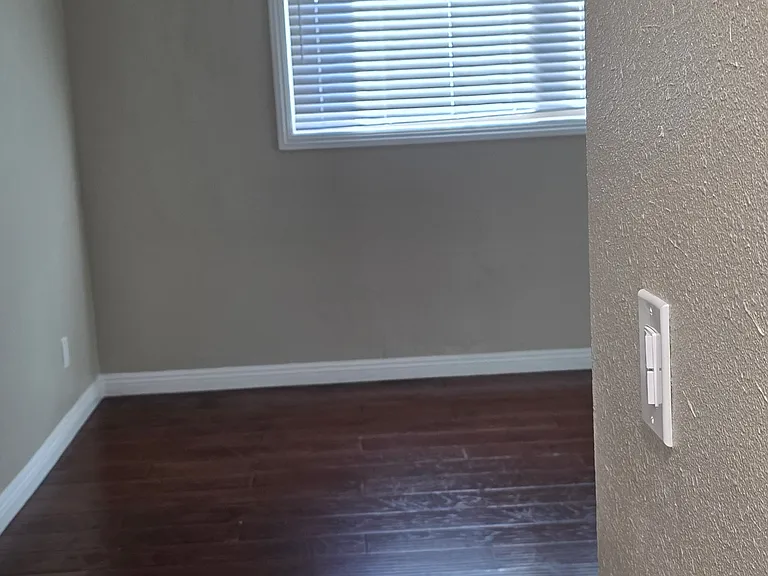 465 E Pasadena St #5 — Photo 5