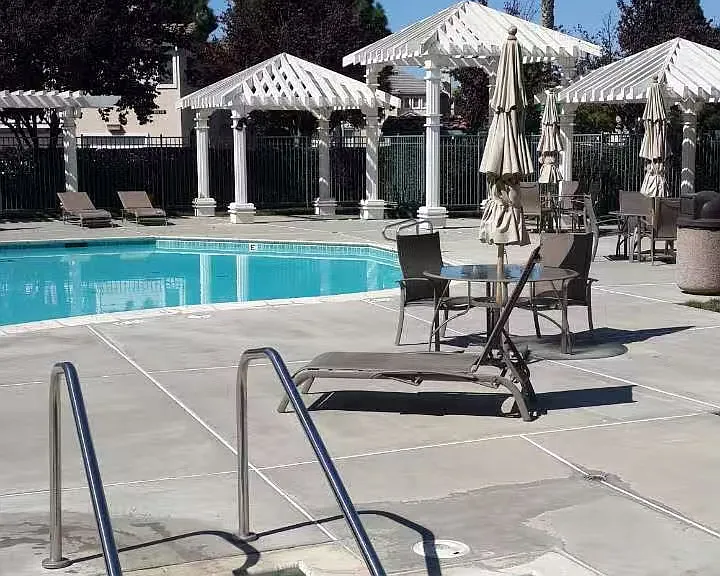 Community pool