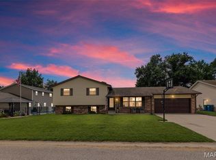 207 Peach Ln, New Baden, IL 62265