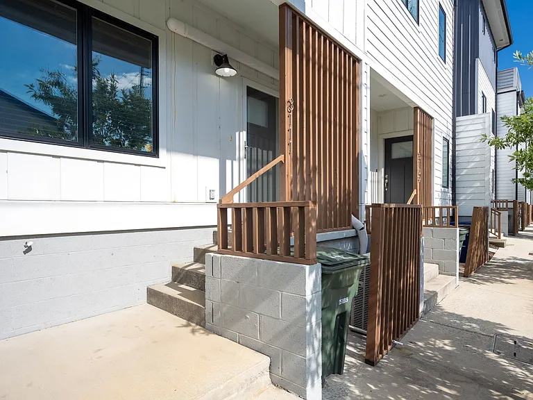3111 Saint Elmo Ave — Photo 31