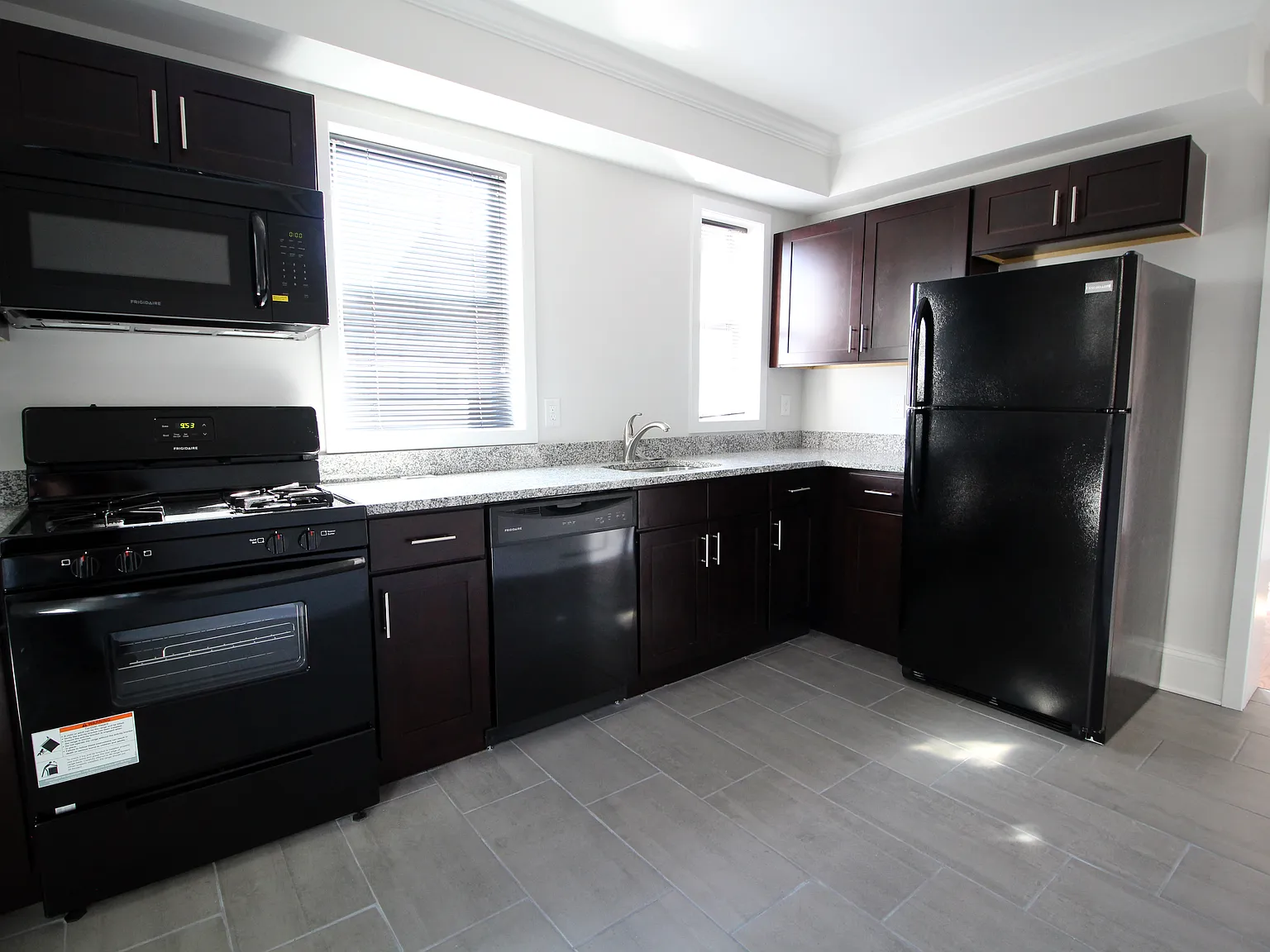 1 bed, $1,400 — Photo 4