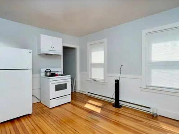 4th image of 21 Poplar St #2