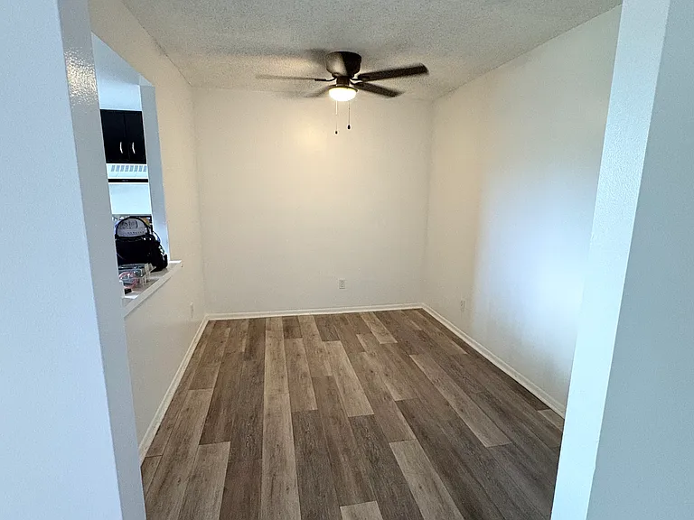 1131 84th Ave N #D — Photo 31