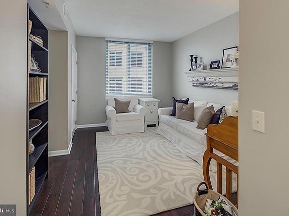 4th image of 851 N Glebe Rd APT 919