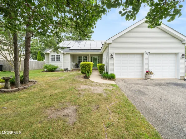 994 Treasure Avenue, Manahawkin, NJ 08050