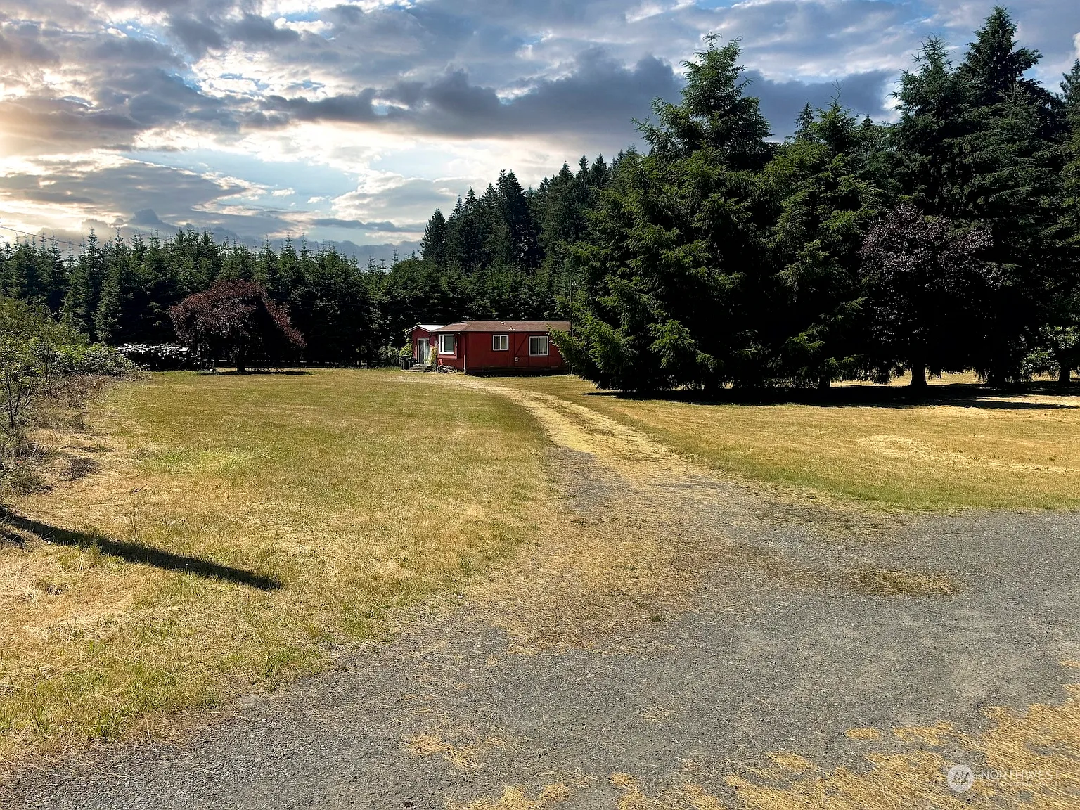 10835 Old Highway 99 SE photo 1