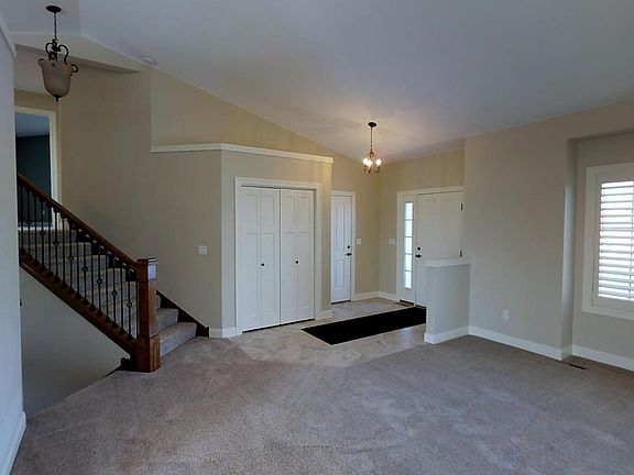 2nd image of 5810 W Prairiewood Dr
