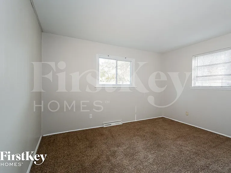 623 Holiday Ave — Photo 12