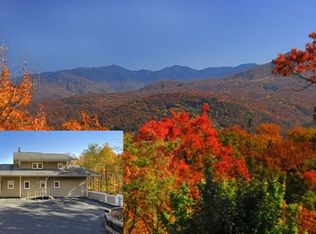 1221 Garrett Dr, Gatlinburg, TN 37738