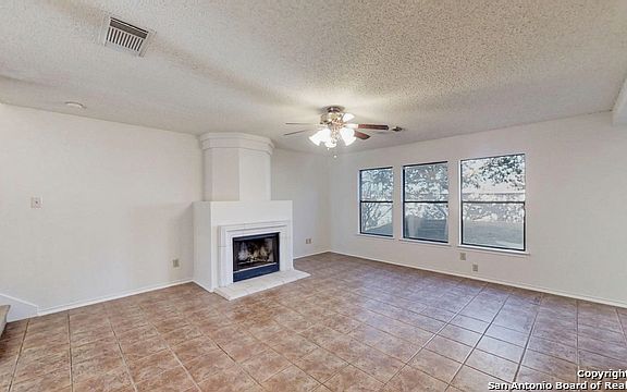 5th image of 1113 Morningmist Ln
