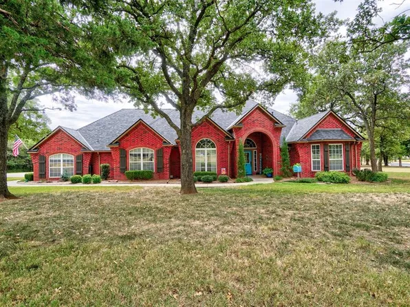 8210 Redbud Creek Dr, Edmond, OK 73034