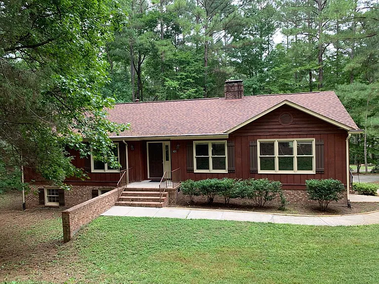 421 Constitution Dr — Photo 1