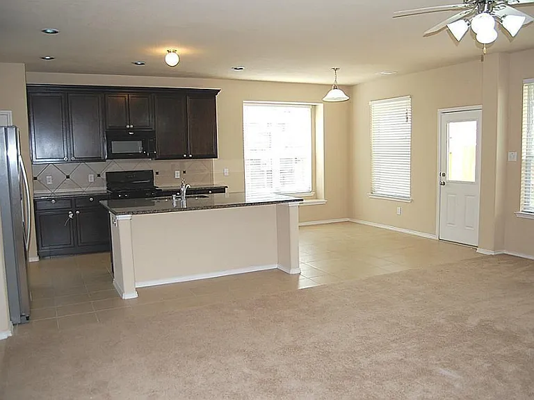 5634 Jay Thrush Dr — Photo 5