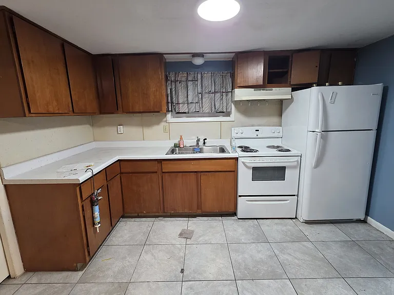 318 N Broadway #A — Photo 3
