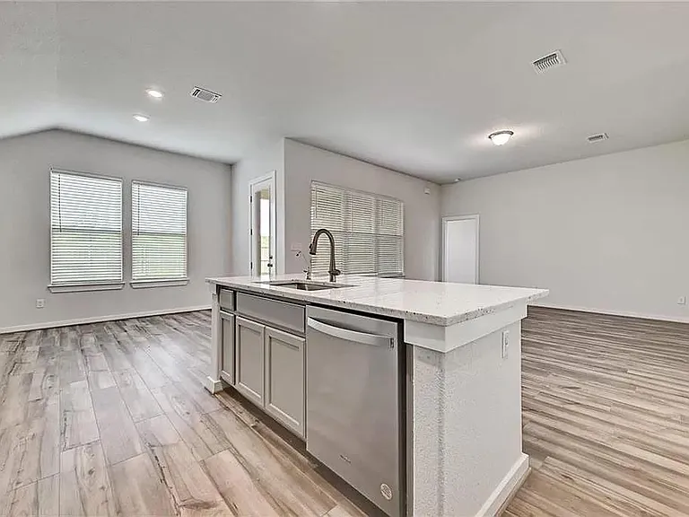 116 Joseph Hawkins Ln — Photo 14