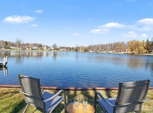 11591 Pleasant View Dr, Pinckney, MI