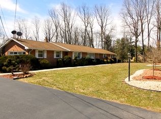 4249 Hecktown Rd, Bethlehem, PA 18020