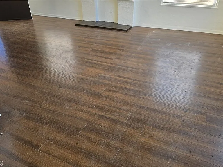 5740 California Ave — Photo 17