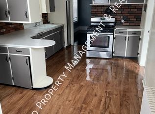 417 Park Ave, Woonsocket, RI 02895